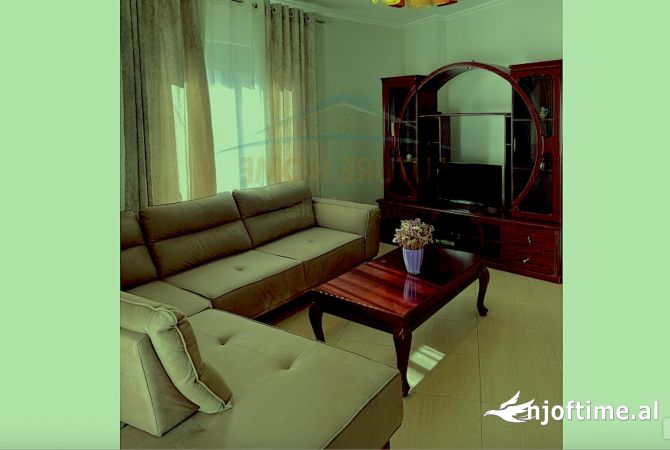 Shtepi me qera 2+1 ne Tirane - 450 Euro